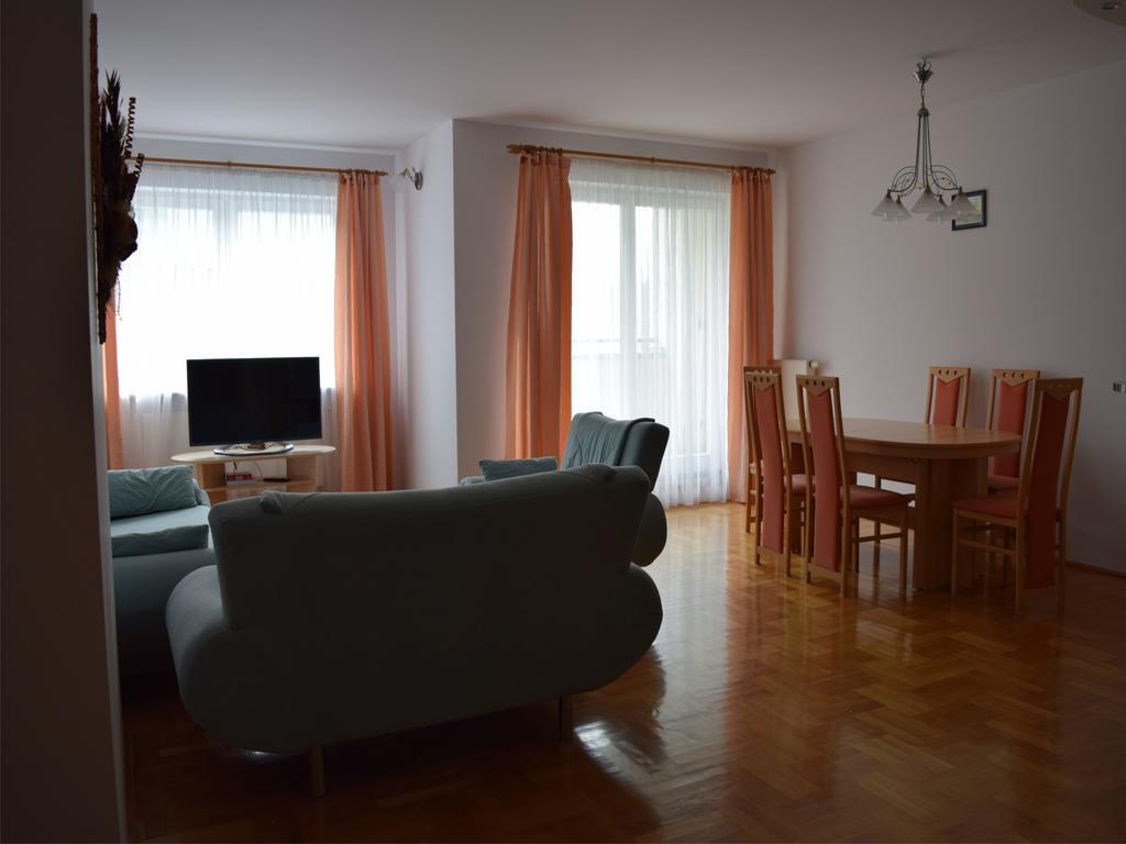 Dgm Apartment Varsovia Exterior foto